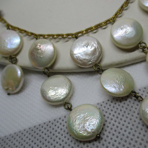 Genuine FRESH WATER COIN Pearl Bib Necklace Real Pearls Strung On GoldTone Chain - Picture 5 of 8